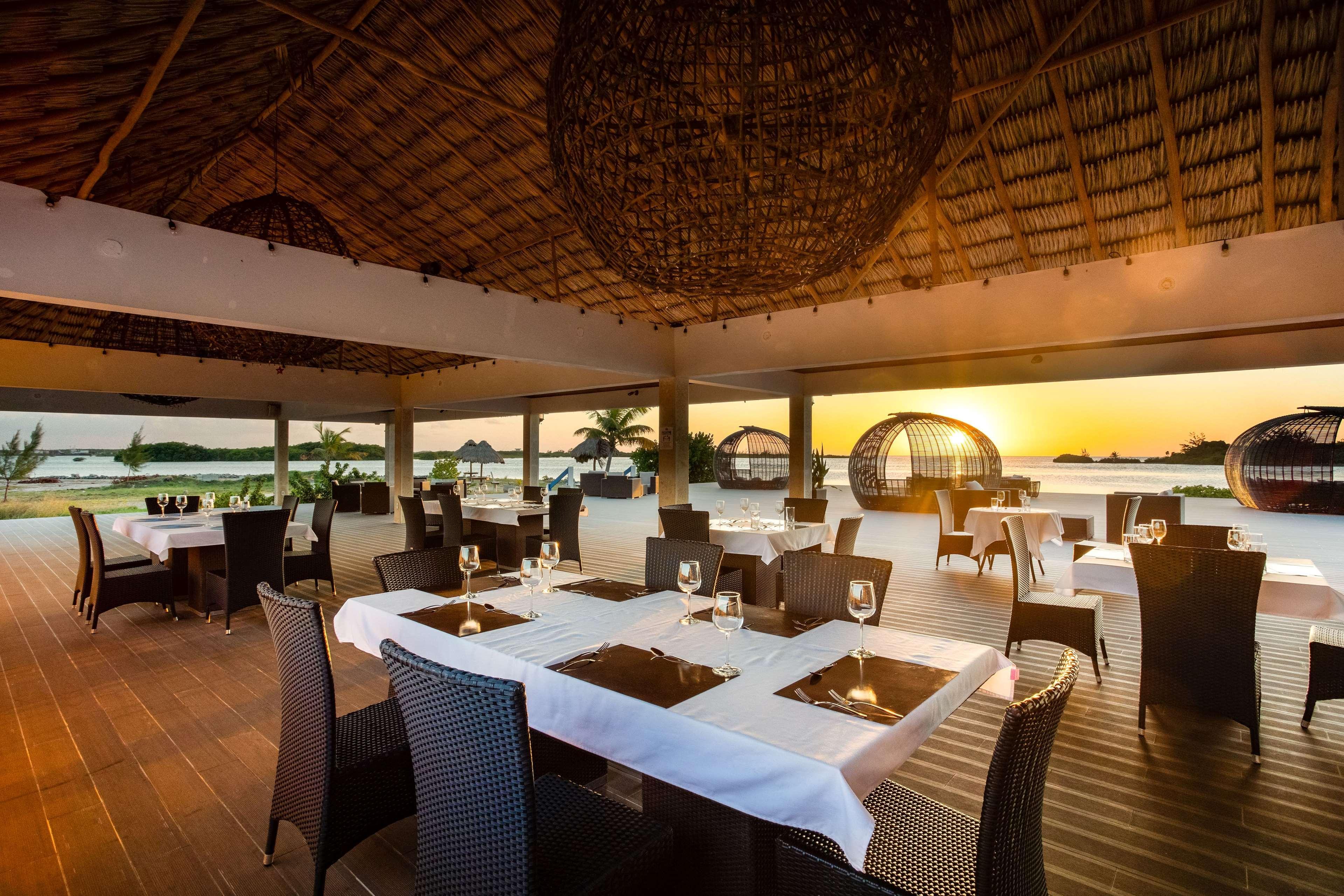 Turtle Island Resort Сан Педро Екстериор снимка