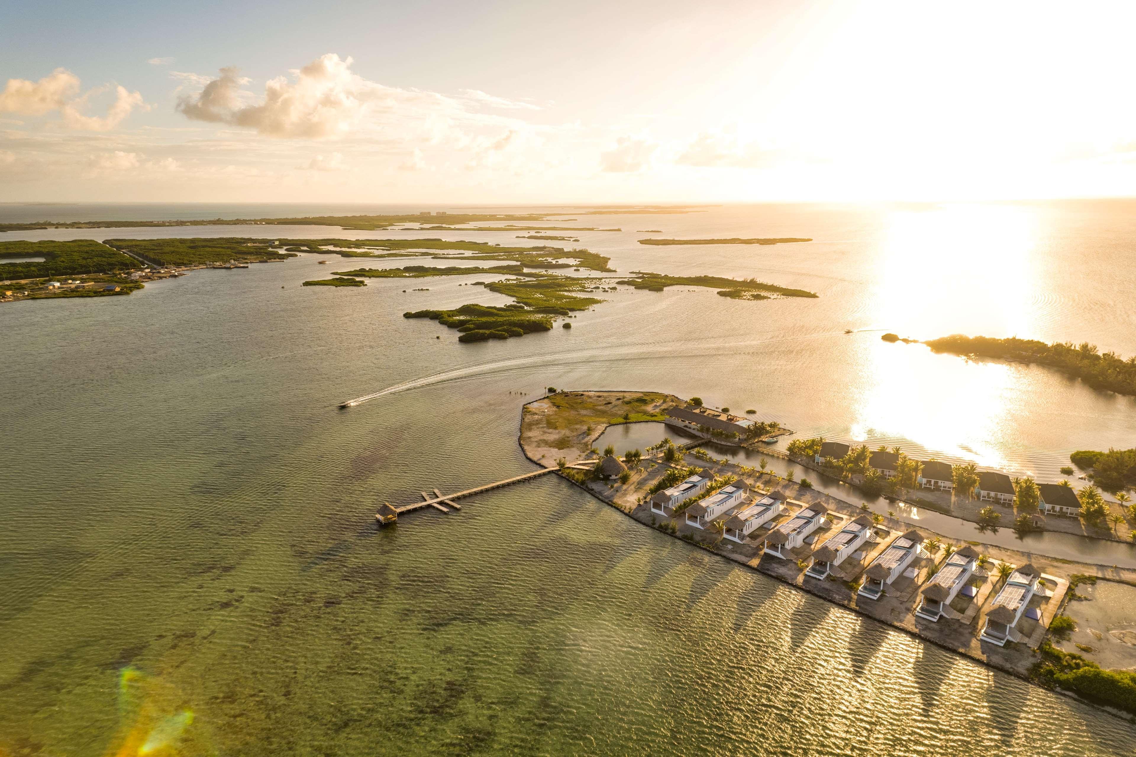 Turtle Island Resort Сан Педро Екстериор снимка