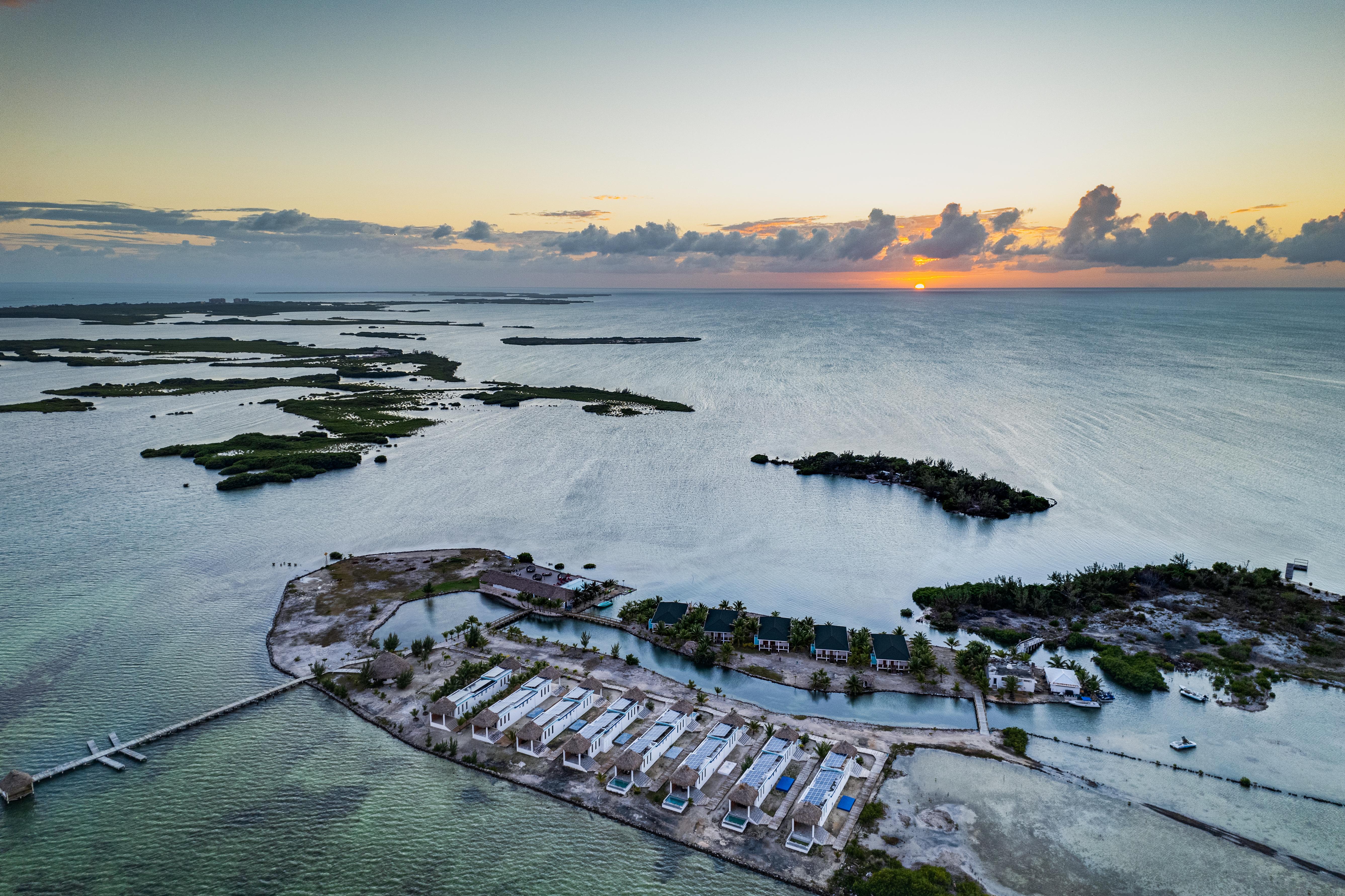 Turtle Island Resort Сан Педро Екстериор снимка